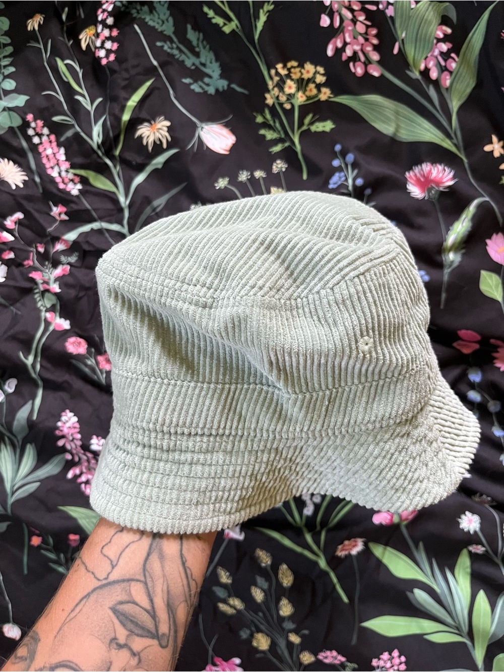 Urban Outfitters bucket hat